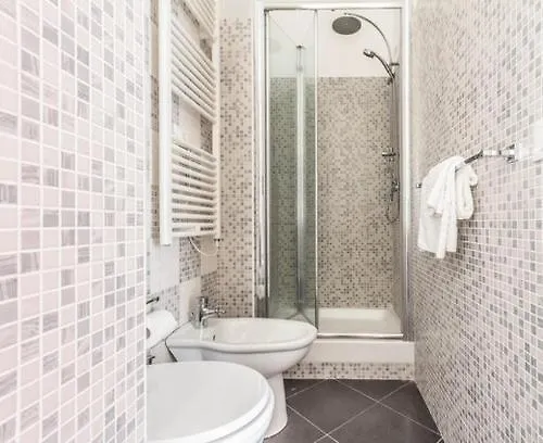 Guest House Roma Отель типа "постель и завтрак" 3*